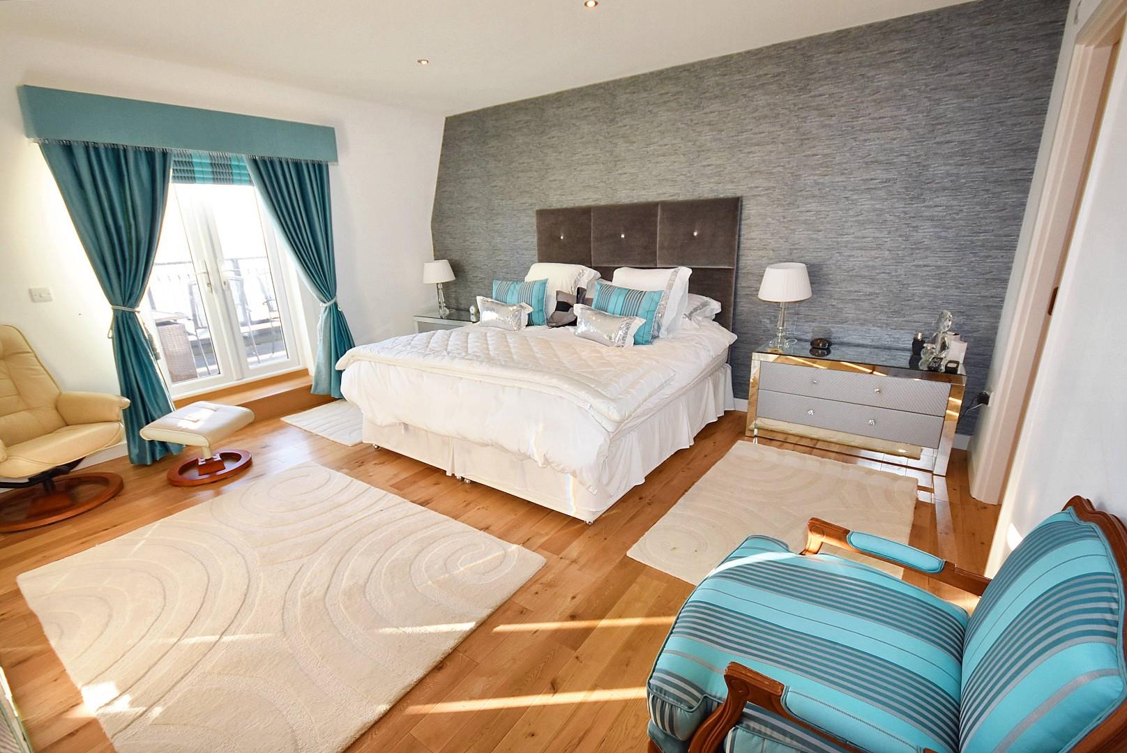 14 Bron Y Glyn Apartments, 18 Bridgeman Road, Penarth, CF64 3AW